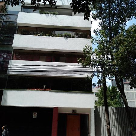 Charming Sunny Bedroom Overlooking Beautiful Amsterdam Avenue In Best Condesa Area Μεξικό Εξωτερικό φωτογραφία