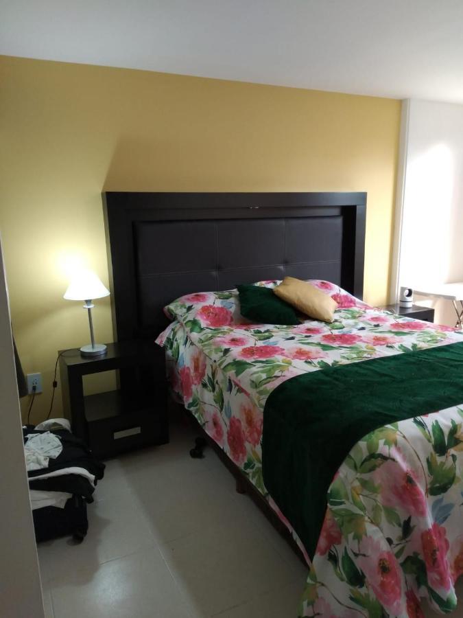 Charming Sunny Bedroom Overlooking Beautiful Amsterdam Avenue In Best Condesa Area Μεξικό Εξωτερικό φωτογραφία